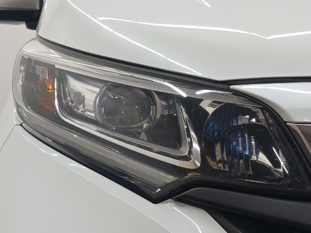 【LEDヘッドライト】が装備されています。より明るく！省電力！で夜間走行時や雨の日に明るく安全に前方を照らすことができます。対向車からも見えやすいので相手に接近を知らせることもできます♪
