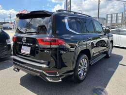 お電話にてお問合せ頂ければ内外装の傷等、詳細情報のご説明も兼ねて画像もお送りさせて頂きますので遠方のお客様にも沢山、ご注文を頂いております！！是非、お気軽にお問合せ下さいませ！！