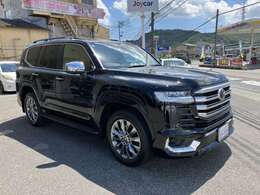 日本全国への納車も経験豊富な私たちにお任せ下さい！株ゼロと提携ネットワークと併せ、自社ローダーでの納車などもご自宅、またはご指定場所までOK！＊引取りにご来店の際は、車検証登録済みでお渡しとなります。