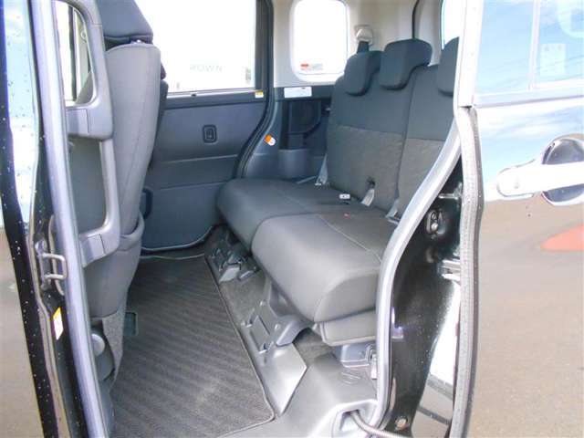 ネットでは伝えきれない車輌の良さが多々ございますので、ぜひ一度お客様の厳しい目でお確かめください。ご来店はお気軽に！お待ちしております。