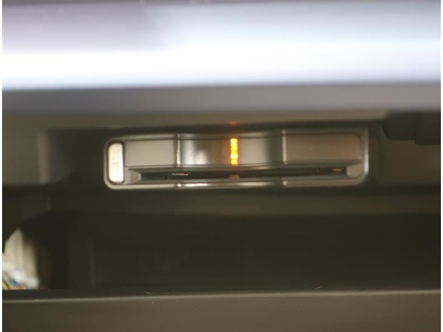 ETC車載器付きです。高速道路の料金所もスムーズに通過できます。