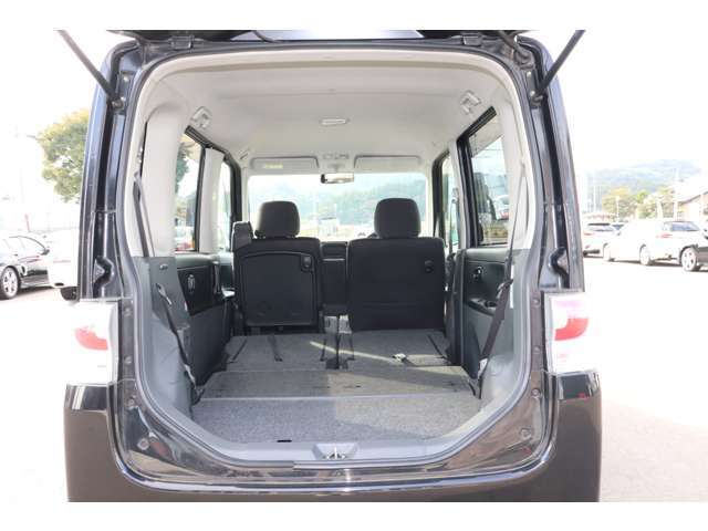 2列目をたおしていただくと広々空間に！