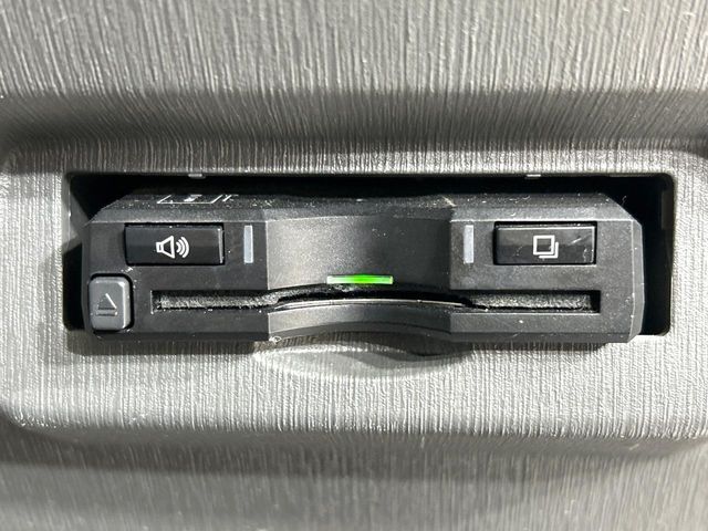 【ETC】高速道路の料金所をストレスなく通過！話題のスポットやサービスエリアに多い「スマートIC」利用時は必須のアイテムです。当店でセットアップを実施、ご納車当日からすぐにご利用いただけます！