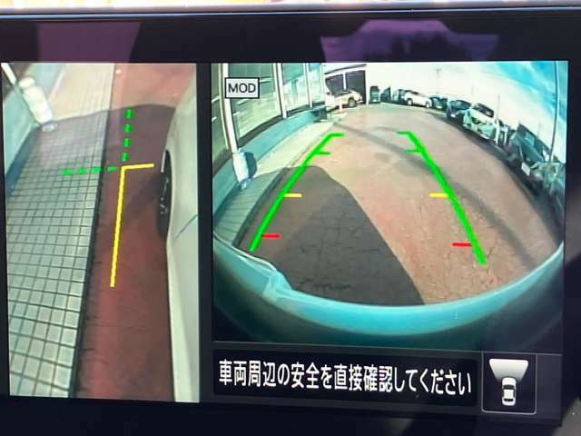 左サイドカメラとフロントカメラ運転席から死角となりやすい車両左前部分や前方部分もバッチリ見えます♪