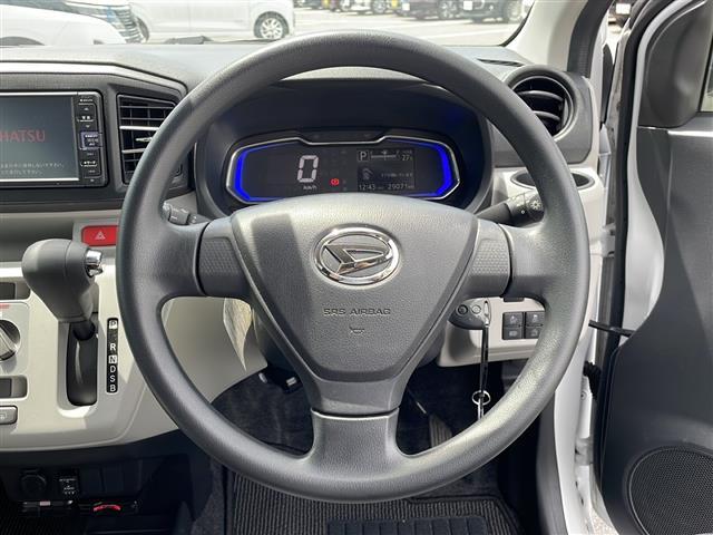 気になる車はすぐにお問い合わせください！画面右側の0066から始まる無料ダイヤルからお問い合わせ下さい！専門スタッフがお車のご質問にお答えいたします！