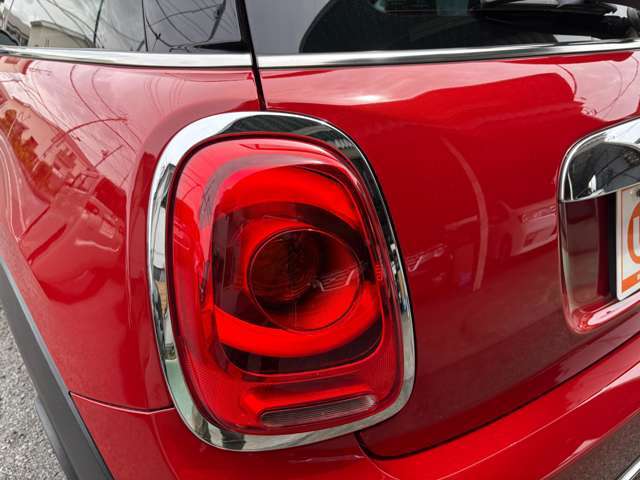 消費税、車検2年取得、登録、R7年度自動車税が全て含まれ金額です。別途有料保証、法定点検も承ります。