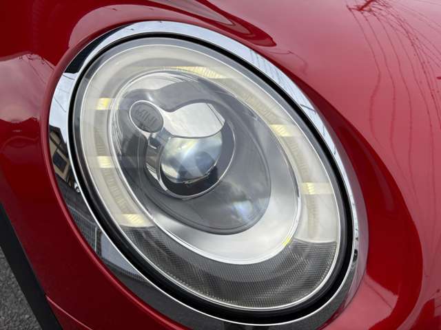 消費税、車検2年取得、登録、R7年度自動車税が全て含まれ金額です。別途有料保証、法定点検も承ります。