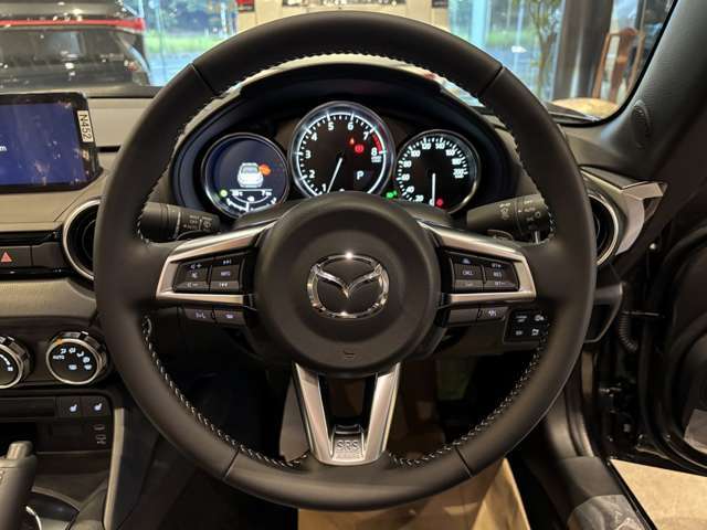 当社は！！  掲載の総額でそのまま乗り出せます。  よくわからないオプションやパッケージの制約はございません。  ご要望がございましたら気軽にお申し付けください。