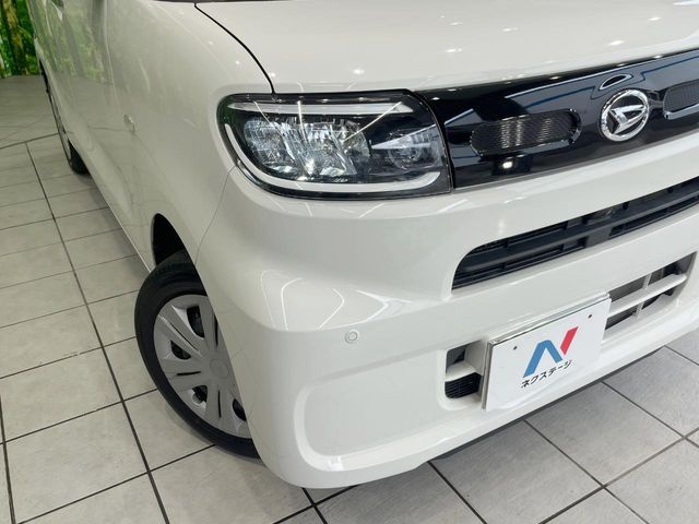 【LEDヘッドライト】悪天候や夜間走行時も良好な視界を確保し安心して運転できる高輝度LEDヘッドライトを装備！点灯速度が早く、消費電力も抑えられています。