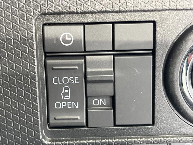 【パワースライドドア】スマートキーや運転席のスイッチでスライドドアの開閉が可能♪電動だから力を入れてドアを開ける必要が無く、小さいお子様でも、重い荷物を持っている時もラクに開け閉めできます♪
