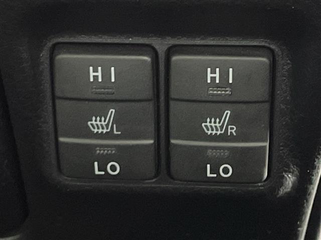 気になる車はすぐにお問い合わせください！画面右側の0066から始まる無料ダイヤルからお問い合わせ下さい！専門スタッフがお車のご質問にお答えいたします！