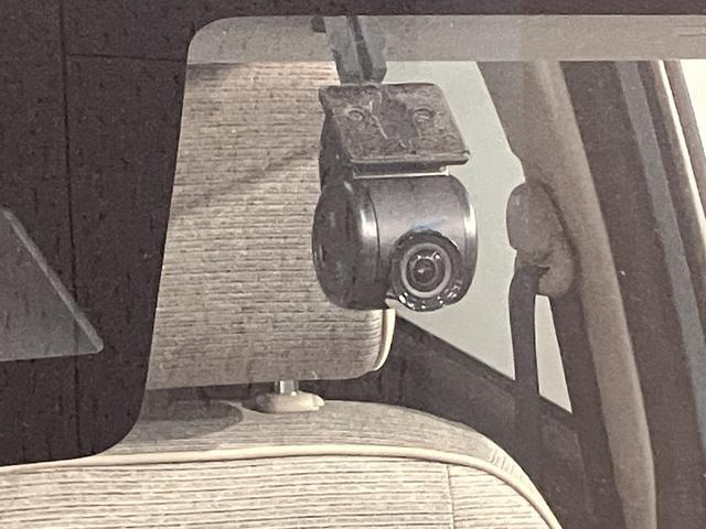 ワンオーナーで点検記録が残った認定中古車のミラトコットが入庫しました☆Bluetooth対応のフルセグTVナビに前後録画ドラレコ、ETC等の装備も充実しています！一年間、走行距離無制限保証付き（＾＾♪