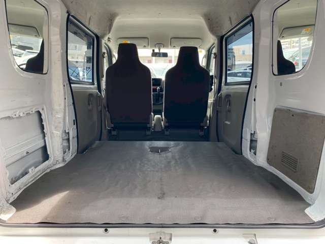 在庫車両に関してはお客様により良いものをご提供する為に品質に拘って仕入れを行っております。各お車の状態はそれぞれですのでご商談時に当店スタッフがご説明させて頂きますのでご安心くださいませ。
