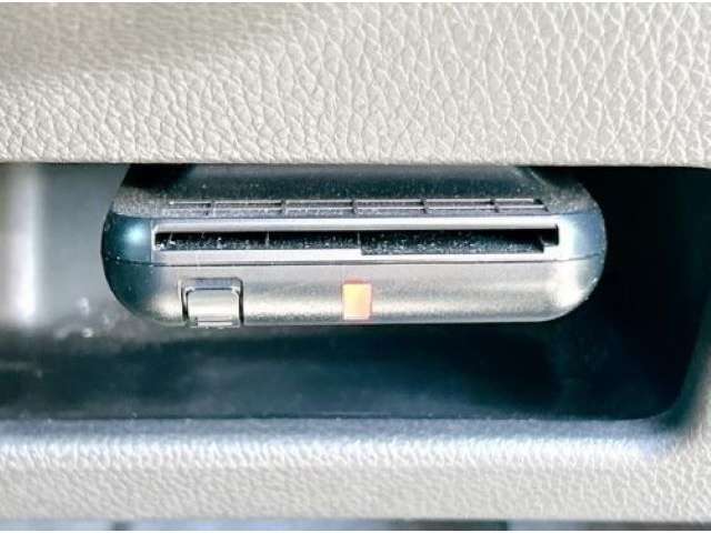 【ETC】高速道路の料金所はストレスなく通過！遠方へのお出かけには必須のアイテムです！当店でセットアップ実施しておりますのでご納車当日からご利用いただけます！