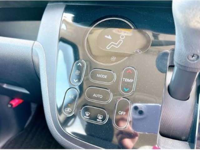 当店は走行距離不明・改ざん車は販売いたしません！安心してお車に乗って頂けるようご案内致します。