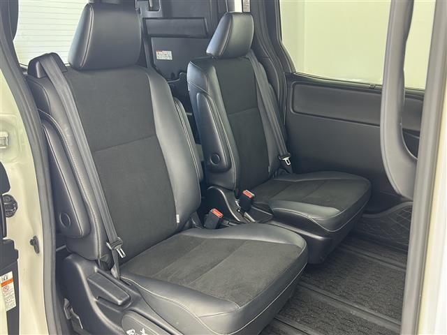 店頭在庫以外にも全国約4万台※の在庫から、ぴったりな1台をご提案します！※2023年10月現在の在庫台数です。売約済の可能性があります。