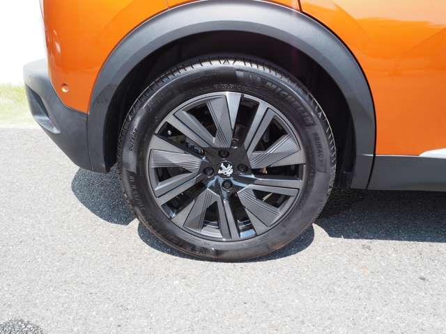 タイヤ：ミシュラン社製プライマシー4_215/55R18インチ