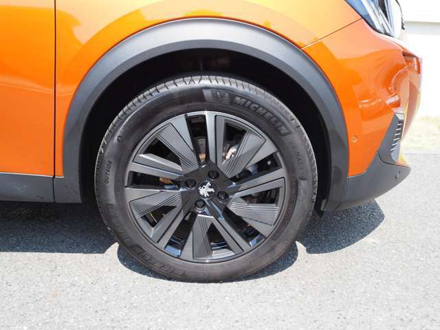 タイヤ：ミシュラン社製プライマシー4_215/55R18インチ