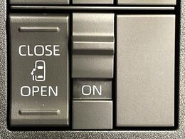 【パワースライドドア】スマートキーや運転席のスイッチでスライドドアの開閉が可能♪電動だから力を入れてドアを開ける必要が無く、小さいお子様でも、重い荷物を持っている時もラクに開け閉めできます♪