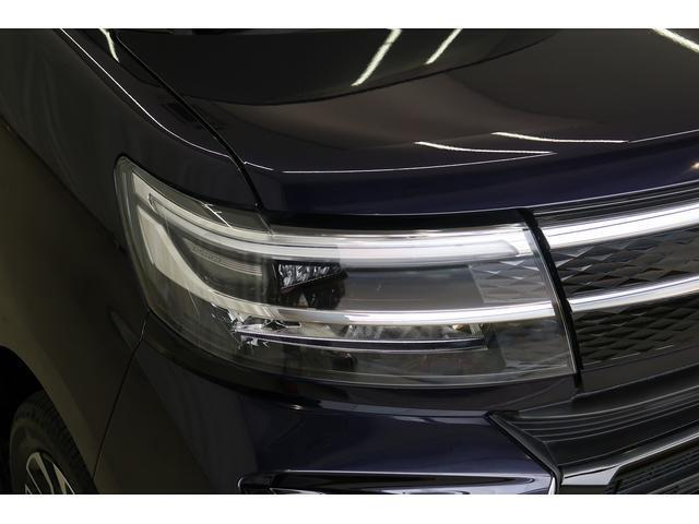 LEDヘッドランプは低消費電力で明るい光を放つLEDヘッドランプで視界の確保。