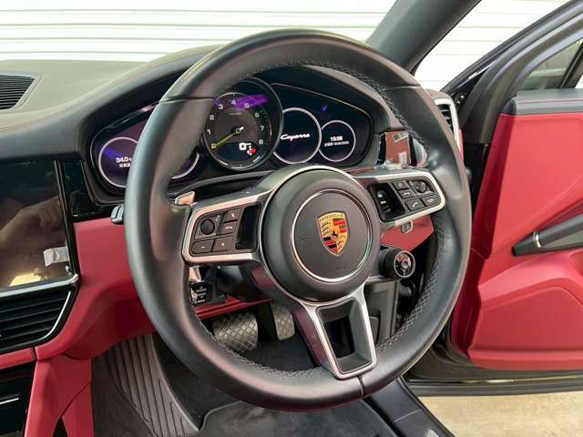 希少なカイエンクーペ、ハイブリッドモデルをお探しの方は是非お急ぎ下さい！！