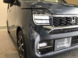 【LEDヘッドライト】ディスチャージヘッドライト（HID）と同等の明るさで、夜道や雨天走行が明るく視界良好！！　フォグライトも装備で、安心感さらにUPです♪安心ドライブを楽しんで下さい♪