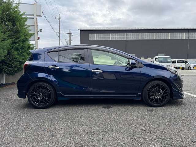 サイドステップエアロ前方傷あります。