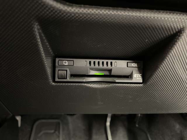 大好評のG'zox艶コーティングはお車を傷や汚れから保護するだけでなく、塗装の劣化も防いでくれる優れもの！！ 店頭で是非体感してください！！