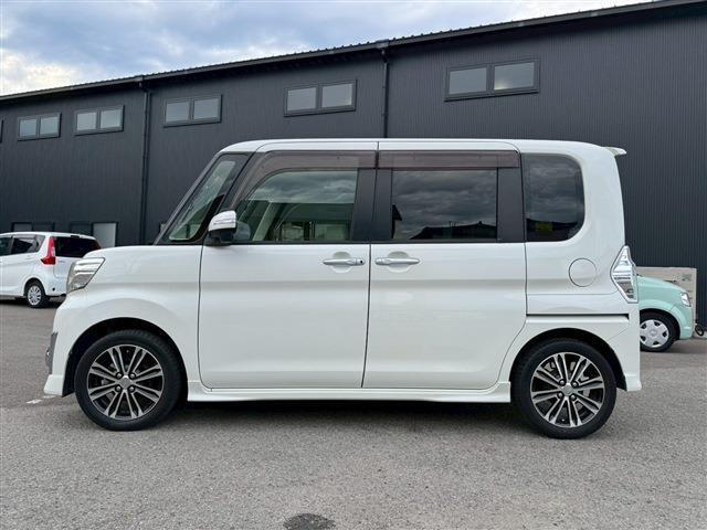 当店は、新車～登録済未使用車、お買い得軽自動車まで、多数在庫しております♪軽自動車の事なら全て当店にお任せください！目玉車両もございますので、ぜひ一度軽ワールドへお越しくださいませ！