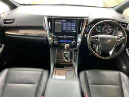 乗ってみればわかる運転のしやすさ！！自分に合ったシートアレンジにしませんか？運転席は使用感が少し出ますが、出来る限り綺麗にさせて頂いております！！