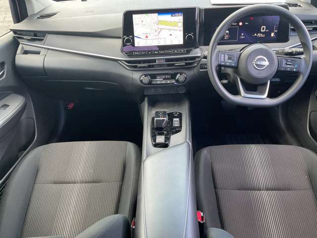 最大95項目の法定点検整備。エンジンオイルやオイルエレメントは新品交換。更に4項目の内外装クリーニング。