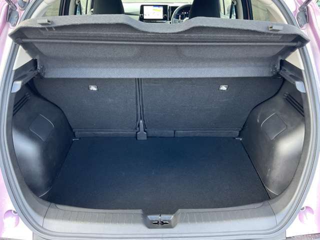 ラゲッジルームも広々！荷物をたくさん乗せられます。