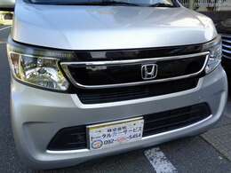 お客様から直接買い取った車を中心に限られたスペースで販売しているため流通コストが異なります。そのため、在庫車の回転が早く入庫後1日売れちゃうこともあります。カーセンサー　フリー電話：0078-6002-569407