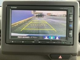 バックカメラも装備しております。車庫入れの苦手なお客様も安心！重宝してくれます！