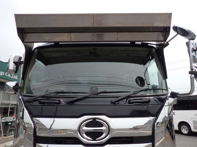 日野自動車 プロフィア ダンプ 8.4t積 410馬力 荷台530cm H30