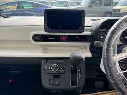 インパネはシンプルなデザインなので、各操作スイッチなども使いやすい位置に配置されています！！