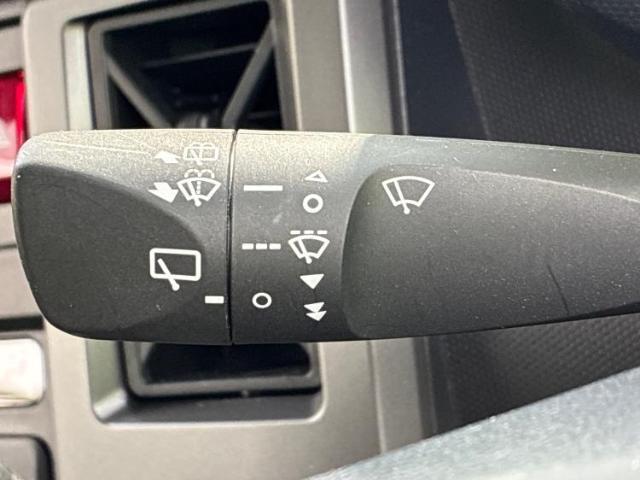 国産車から輸入車まで多様なお客様のニーズのお応えできるように、全国規模で豊富な在庫展開！車のことならWECARSへ！