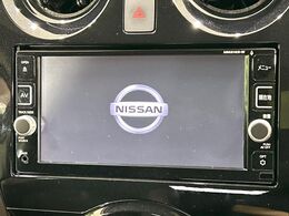 【純正ナビ】人気の純正ナビを装備。オーディオ機能も充実しており、Bluetooth接続すればお持ちのスマホやMP3プレイヤーの音楽を再生可能！毎日の運転がさらに楽しくなります！！