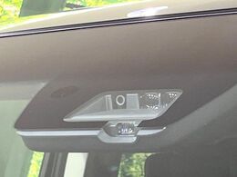 【三菱e-Assist】走行中に前方の車両等を認識し、衝突しそうな時は警報とブレーキで衝突回避と被害軽減をアシスト。より安全にドライブをお楽しみいただけます。