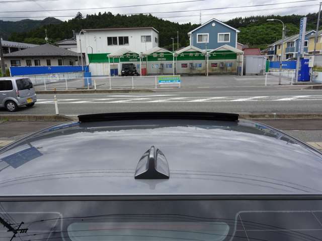 サンルーフ装備！