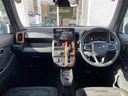 【インパネ全体】全方位で視界が広く、高い目線で運転もしやすいです！