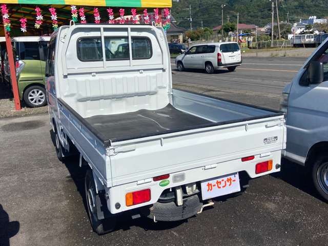 安心と信頼のアフターサービス！屋根付展示場で車もピカピカ！軽自動車は支払総額表示！！