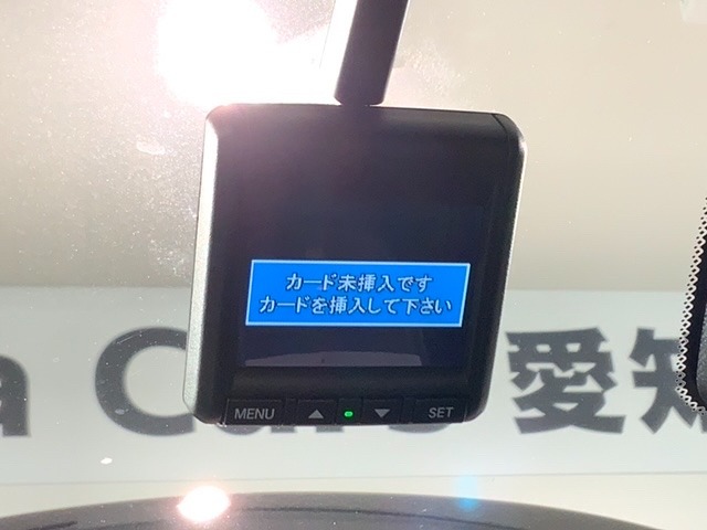 万が一の事故のときもドライブレコーダーがあると安心です。ご利用になる場合は個人情報保護の観点より新品の対応SDカードをお求め下さい。