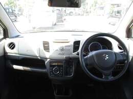 インパネ全体です！内装のボタンの位置などをご確認ください♪