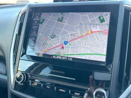 【純正ナビ】人気の純正ナビを装備。オーディオ機能も充実しており、Bluetooth接続すればお持ちのスマホやMP3プレイヤーの音楽を再生可能！毎日の運転がさらに楽しくなります！！