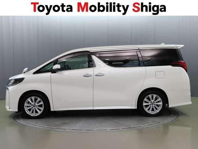 ロングホイ-ルベ-ス車ですので、高速走行での安定性もバッチリです。