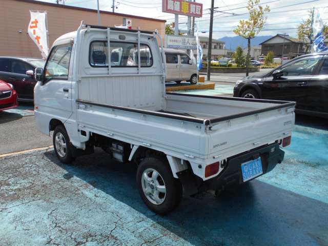 日本全国どこでも『県外登録』＆『遠方納車』可能です！！ご遠方にお住まいの方で実車をご覧いただけない方にはメールで画像をお送りすることも可能です！！まずはお気軽に販売担当『中村』までご連絡下さいね！！！