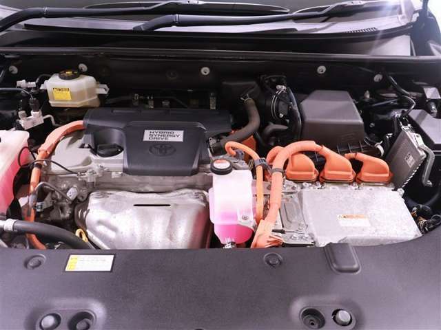 ★★★トヨタ認定中古車★★★　見えないところまで美しく。室内からエンジンルームまで徹底的に洗浄。「まるごとクリーニング」実施済み！気持ちよくお乗りいただけますようクリーニング済みです。