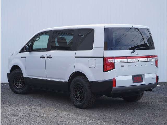 ■令和7年式　デリカD：5　シャモニー電動ステップ装着車8人乗り入庫★即納台数多数取り揃え！気に入っていただけるお車ご提案します☆ご来店お待ちしております。シーアールエス横浜店045-532-9000