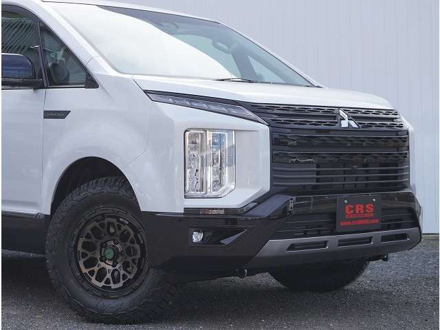 ■令和7年式　デリカD：5　シャモニー電動ステップ装着車8人乗り入庫★即納台数多数取り揃え！気に入っていただけるお車ご提案します☆ご来店お待ちしております。シーアールエス横浜店045-532-9000